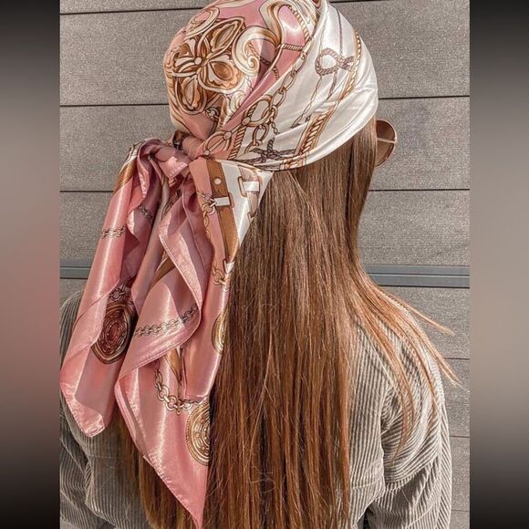 Vintage style scarf A1152 - Picture 1 of 3